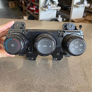 COMANDO AR CONDICIONADO CHEVROLET ONIX PLUS 2020 CODIGO GM 23600329