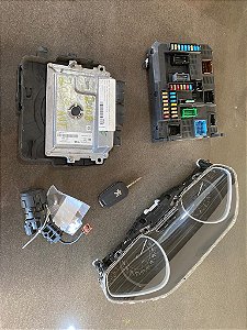 KIT CODE MÓDULO PEUGEOT 2008 GRIFFE 1.6 16V 2018 AUTOMATICO
