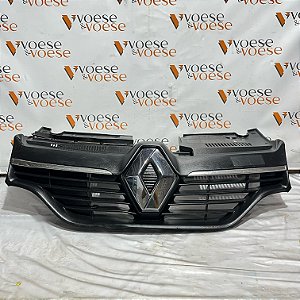 GRADE DIANTEIRA RENAULT SANDERO 2015 CODIGO RENAULT 623122517R ( COM DETALHES )