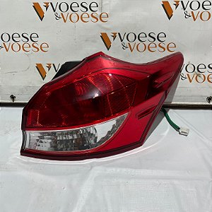 LANTERNA TRASEIRA DIREITA TOYOTA YARIS XS HATCH 2021 ORIGINAL CODIGO TOYOTA 815510DA10