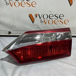LANTERNA TAMPA TRASEIRA DIREITA TOYOTA COROLLA GLI 2017 ORIGINAL CODIGO TOYOTA 8158102650