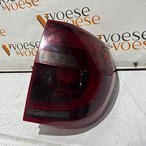 LANTERNA TRASEIRA DIREITA VW CROSSFOX FOX 2012 FUMÊ ORIGINAL