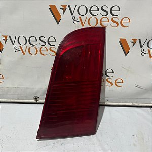 LANTERNA TAMPA TRASEIRA DIREITA FIAT PALIO WK 2006 ORIGINAL FIAT 46846722 (POSSUI AVARIAS)