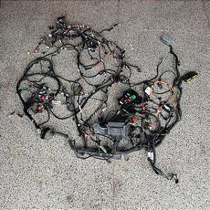 CAIXA FUSÍVEL COM CHICOTE PEUGEOT 2008 GRIFFE 1.6 2017 AUTOMATICO CODIGO PEUGEOT 9812661980