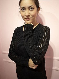 Blusa Tricô Preta Decote Canoa