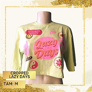 T-Shirt Cropped Lazy Days, PEANUTS e Constelação