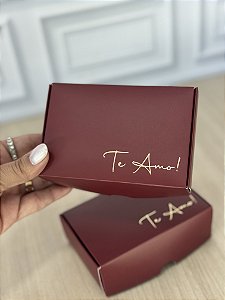 Caixa Basculante para 6 Doces - Coleção Encanto Bordô (20 unidades)