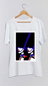 Camiseta SOLDIERS - 100% algodão corte a fio branca