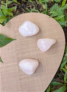 Pedra Rolada Quartzo Rosa - Amor, Harmonia e Equilíbrio Emocional