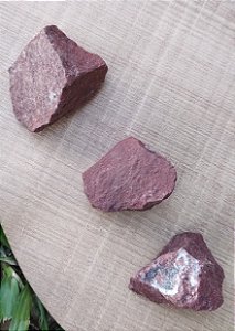 Pedra Bruta Jaspe Vermelho - Força, Determinação e Vitalidade