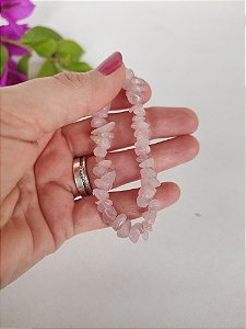 Pulseira Cascalho Quartzo Rosa - Amor, Harmonia e Equilíbrio Emocional