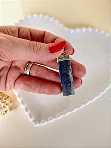 Pingente Pedra Bruta Cianita Azul (Arcanjo Miguel) - Proteção, Coragem e Fortalecimento Emocional