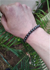 Pulseira Esfera 8mm Hematita – Proteção, Força e Autoconfiança