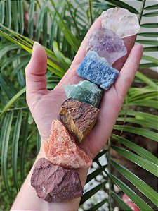 Kit Chakras Pedras Brutas M – Equilíbrio Energético, Harmonia e Conexão Interior