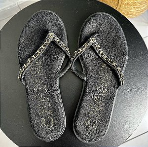 FLIP FLOPS BLACK CHANEL FLATS