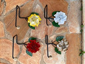 Porta Papel Higiênico de Ferro com Flor