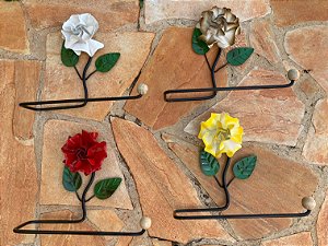 Porta Toalha de Ferro com Flor