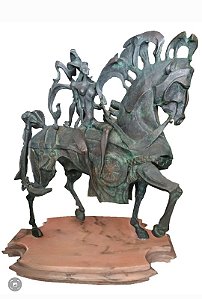 Cavalo em Bronze na base de mármore rosa