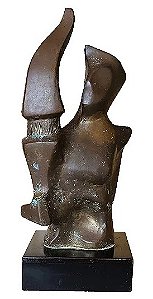 José Guerra , Escultura em Bronze Tocha Olímpica 21x11x9 cm (fora a base)