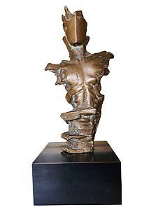 José Guerra , Escultura em Bronze, 31x18 cm (fora a base)