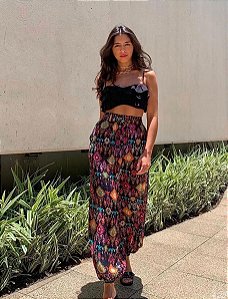 Calça NV Modelo Saskia Seda Estampa Ikat Blak