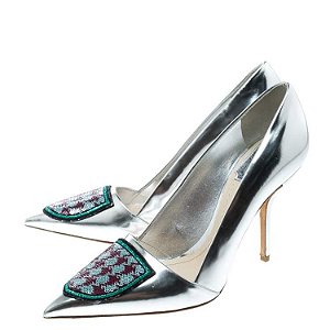 Scarpin Dior Prata com Escudo