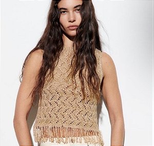 Cropped Zara Dourado de Tricô com Franjas