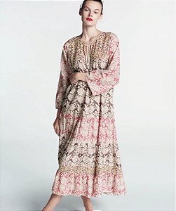 Vestido Zara Offwhite Estampa Rosa