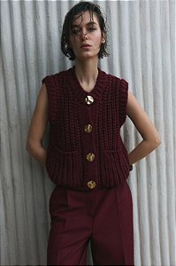 Colete Zara Vinho de Tricot Botoes Dourados