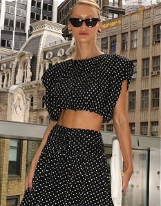 Blusa Zen Preta Em Poá Modelo Cropped