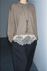 Blusa Zara Bege Com Barra De Renda