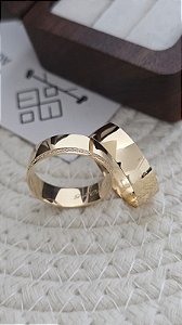 Par de Alianças Miami em Ouro18k | 6MM - Com Pedras