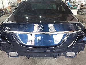 Tampa Porta Malas Mercedes C180 C200 C250 W205 2015 A 2021