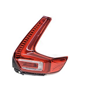 Lanterna Direita Volvo Xc40 Moment T5 2020 31446791