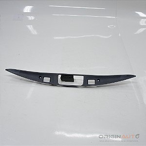 MOLDURA ACABAMENTO LUZ PLACA MERCEDES CLA 200 1.6 2018 A1177500093