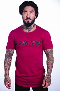 CAMISETA I AM VIP BORDÔ COM ASSINATURA RELEVO