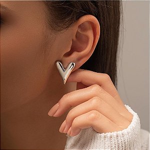 Brinco Coração Longo Liso grande