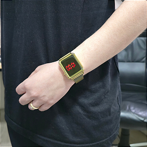 Relógio Mondaine Feminino Digital Led Dourado 32171LPMVDE1