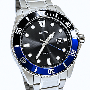 Relógio Casio Masculino Analógico Duro Batman MDV-107D-1A2VDF