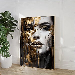 Quadro Rosto de Mulher com Detalhes Dourados