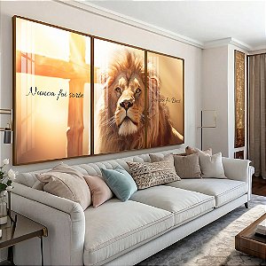 Quadro de Leão com Frase "Nunca foi Sorte Sempre foi Deus"