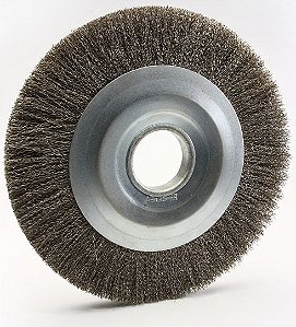Escova circular de aço ondulada 200mm x 25mm Furo 16mm prensada fio 0,40mm Abrasfer