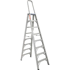 Escada de abrir em alumínio uso profissional 8 degraus 240cm com alça de apoio AP208 ALULEV