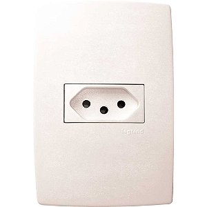 Tomada de embutir linha Pial Plus horizontal 2 pinos + terra 615080 PIAL