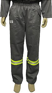 Calça de segurança para eletricista cinza com faixa refletiva verde tamanho GG 9436 UNIFORMANN