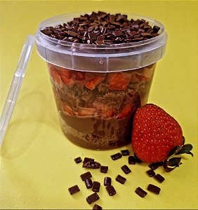 Bolo de Pote de Brigadeiro com Morango Sem Glúten 250g