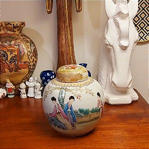 potiche em porcelana oriental
