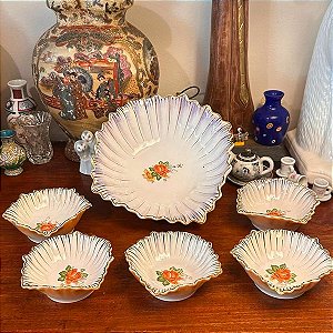 Magnífico conjunto de sobremesas em porcelana