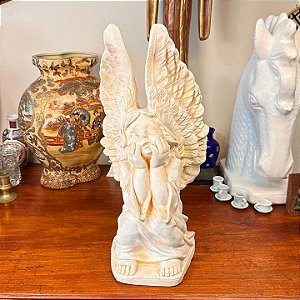 Escultura em gesso Anjo