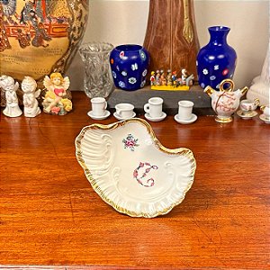 Antiga biscoiteira (petisqueira) em porcelana Teixeira